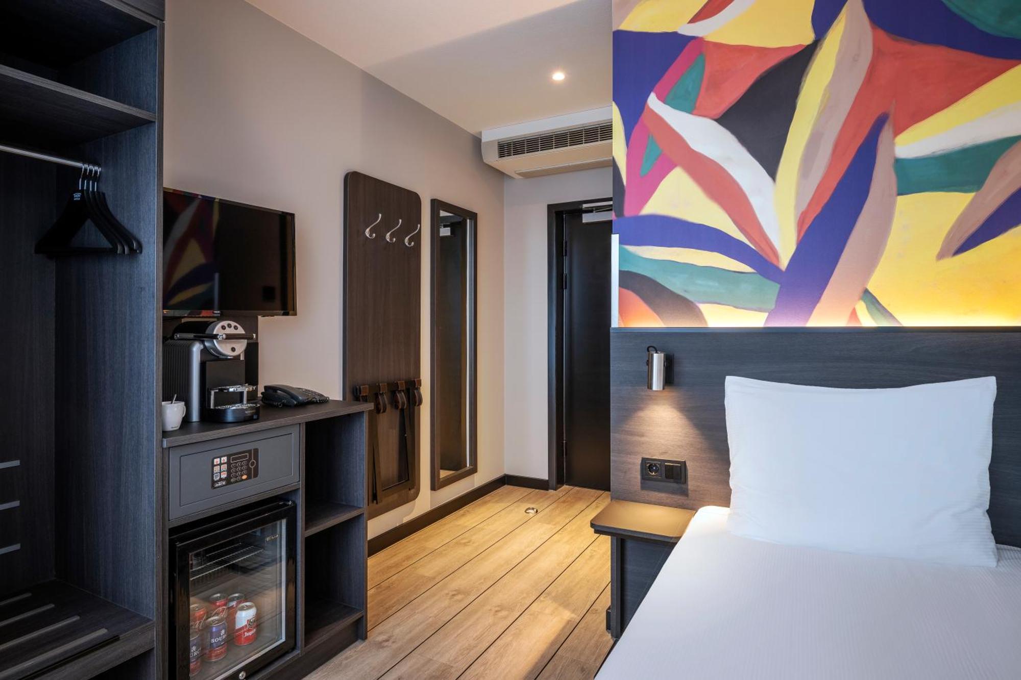 Budget Single Room,1516405915:JPEG